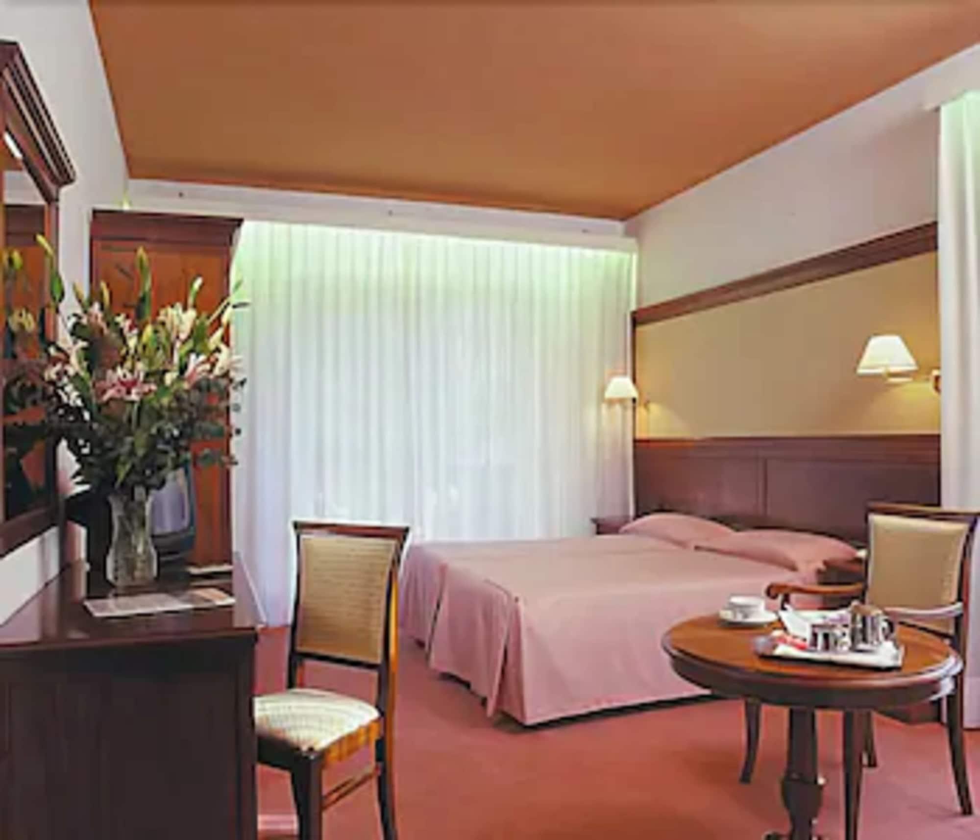 Balletti Park Hotel วิแตร์โบ ภายนอก รูปภาพ